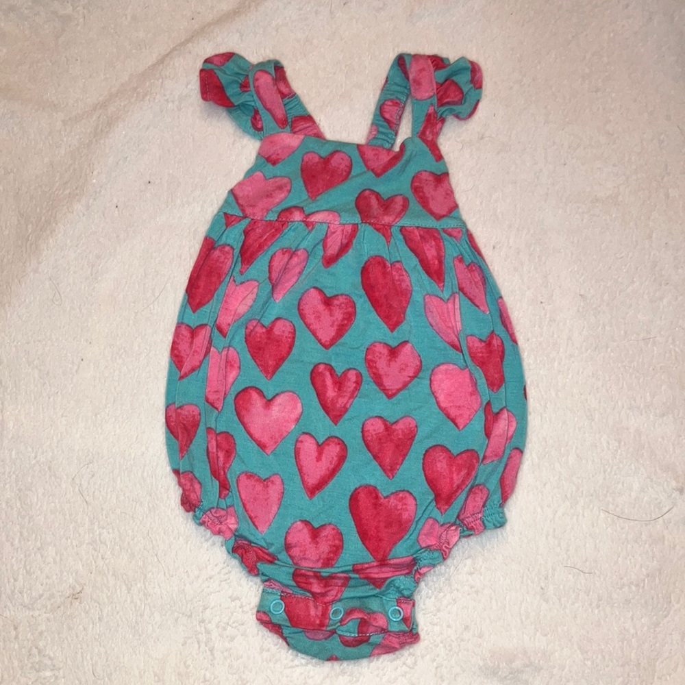 Posh Peanut “Queen of Hearts” Bubble Romper 6-12 months VGUC